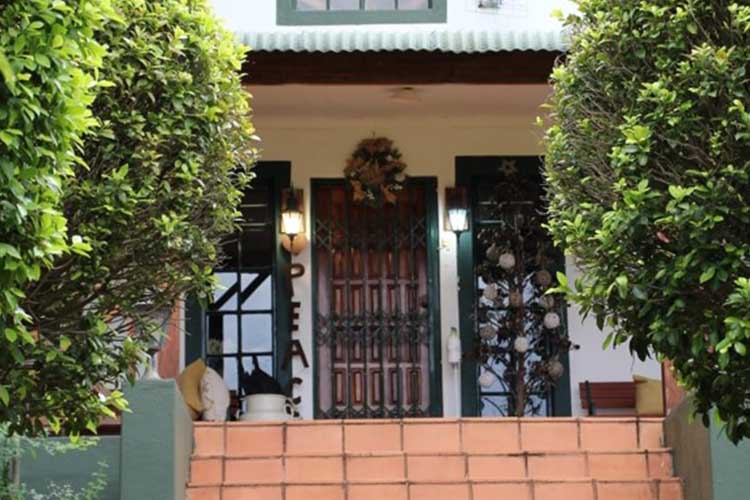 Die Stoep B & B
