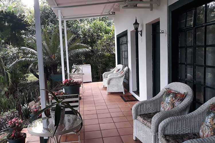 Die Stoep B & B