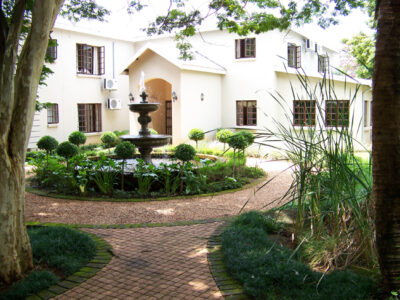 Sanloo Manor